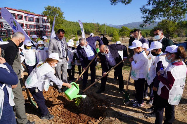 Seydikemer’de Fidanlar Nefes Olacak